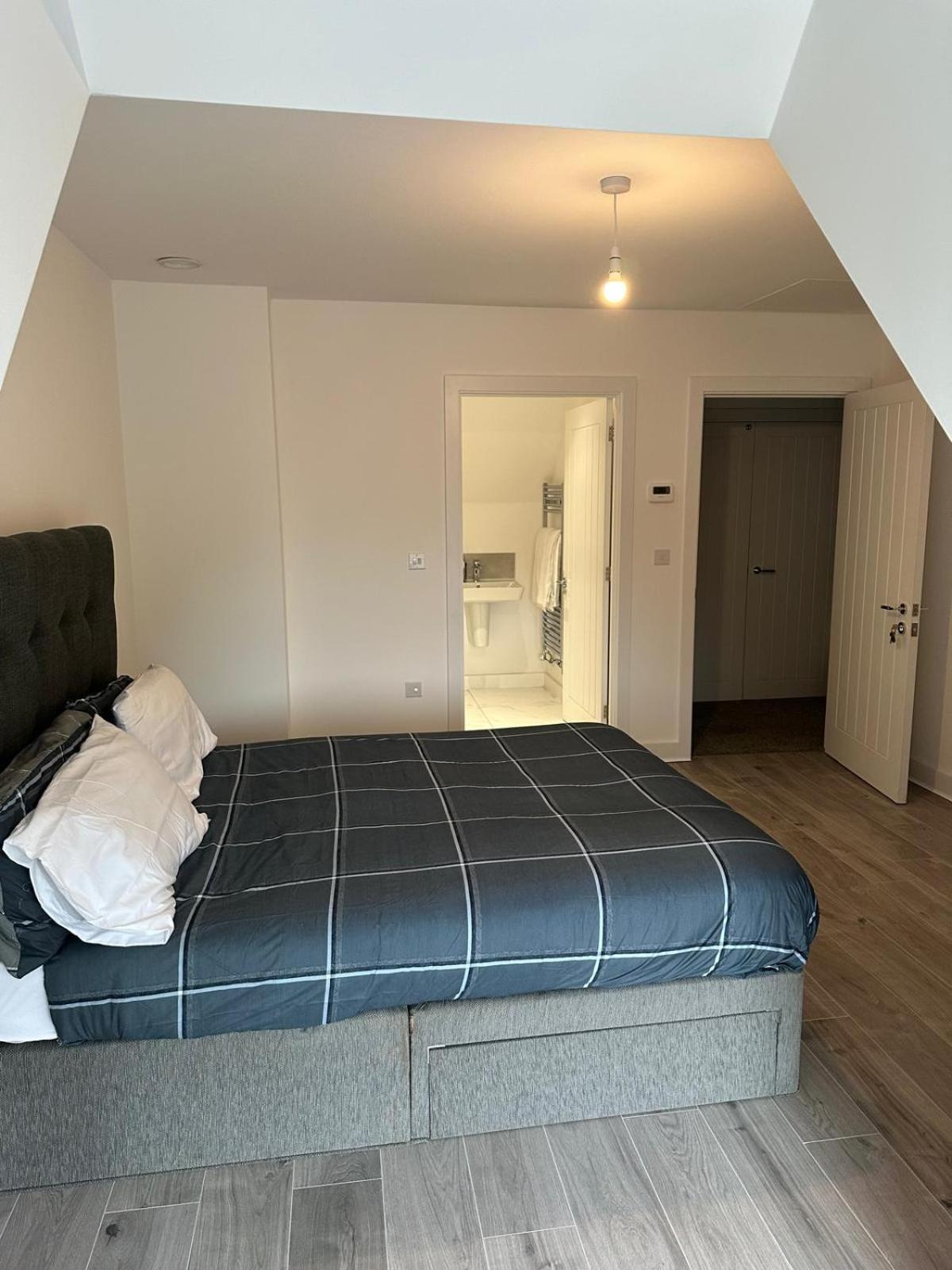 Lush King Ensuite In A Shared Home Manchester Eksteriør billede