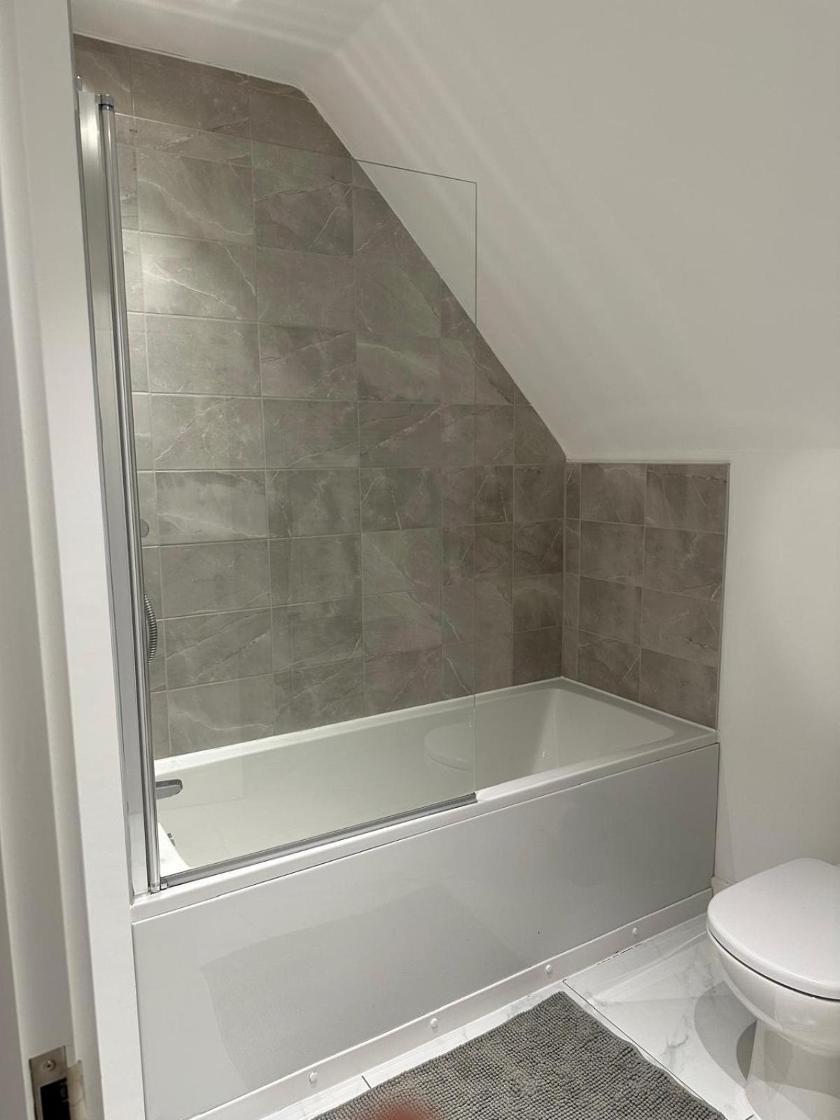 Lush King Ensuite In A Shared Home Manchester Eksteriør billede